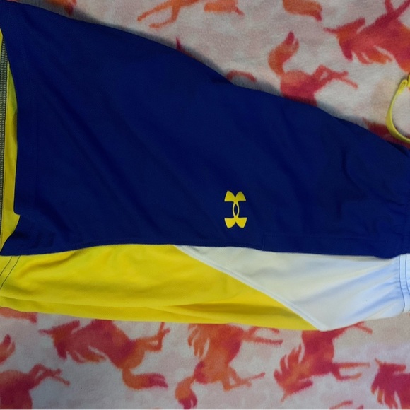 Steph Curry Under Armour Blue and Yellow Athletic Shorts size large - Picture 1 of 6